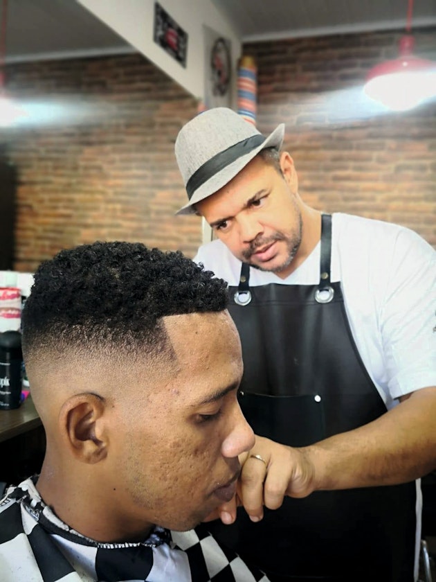THE BRAZILIAN BARBER  April - June 2021 - Modern Barber Magazine